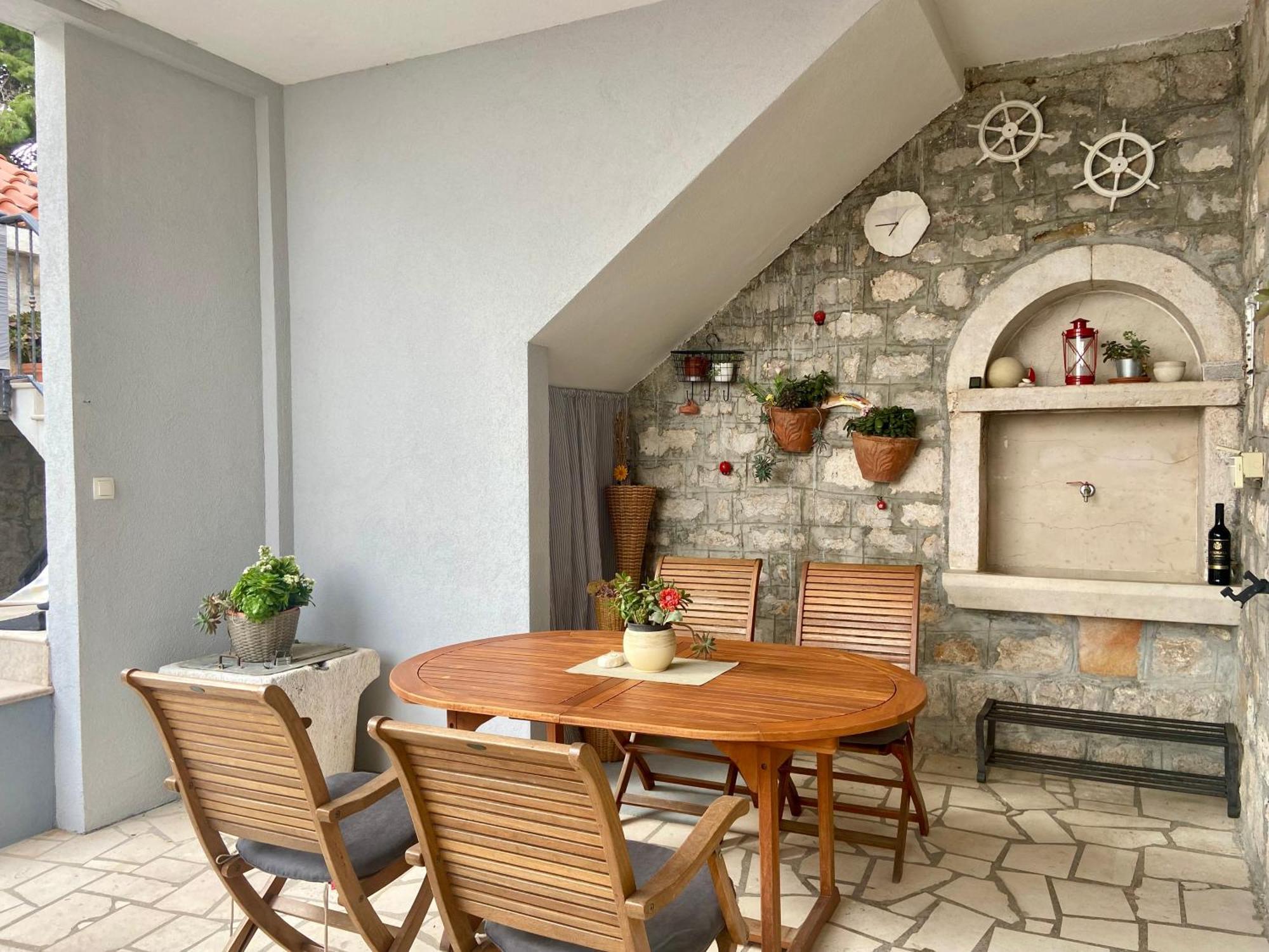 Apartment Simon - Old Stone Charm, Central Bol Life Exteriér fotografie