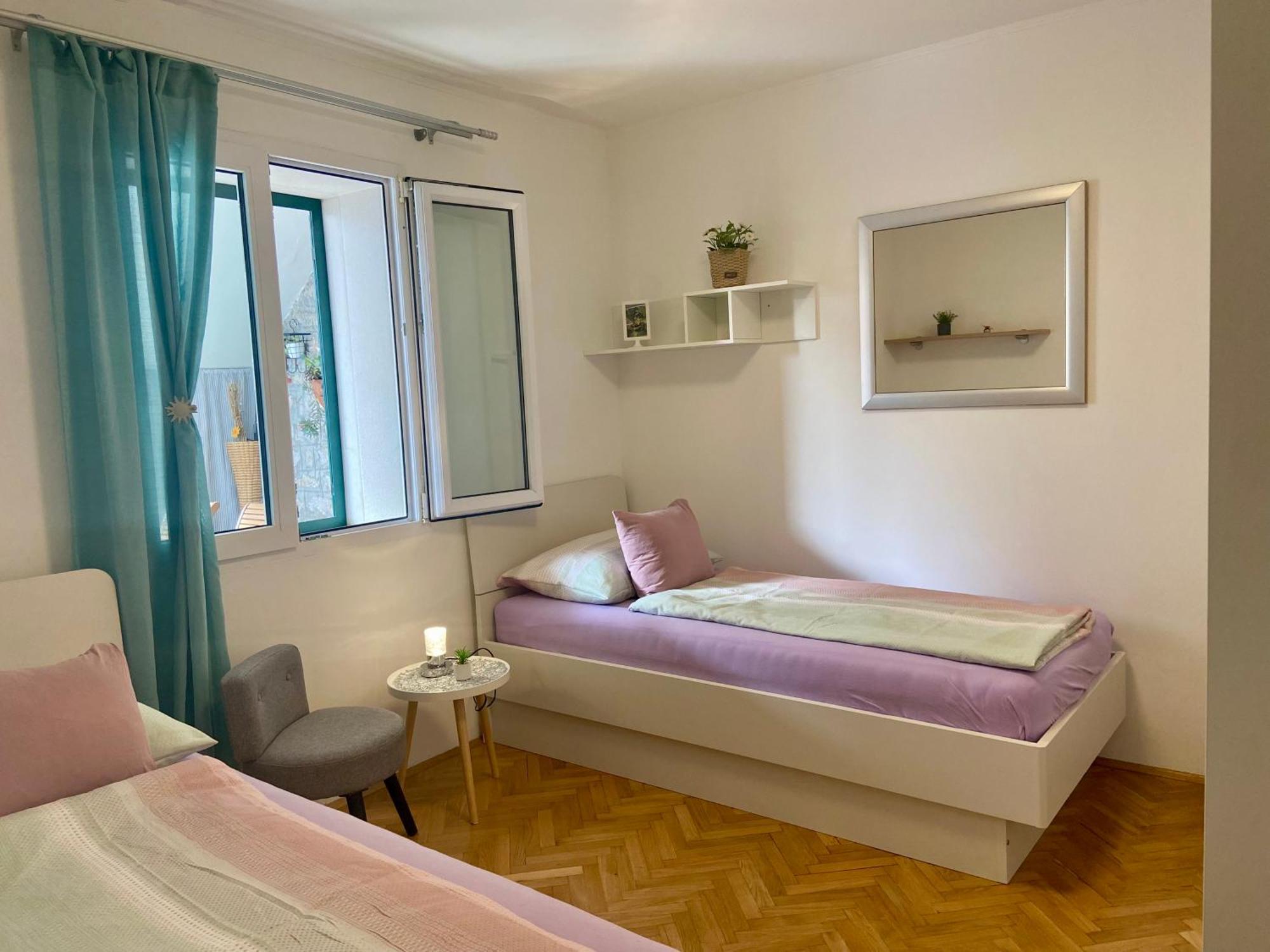 Apartment Simon - Old Stone Charm, Central Bol Life Exteriér fotografie